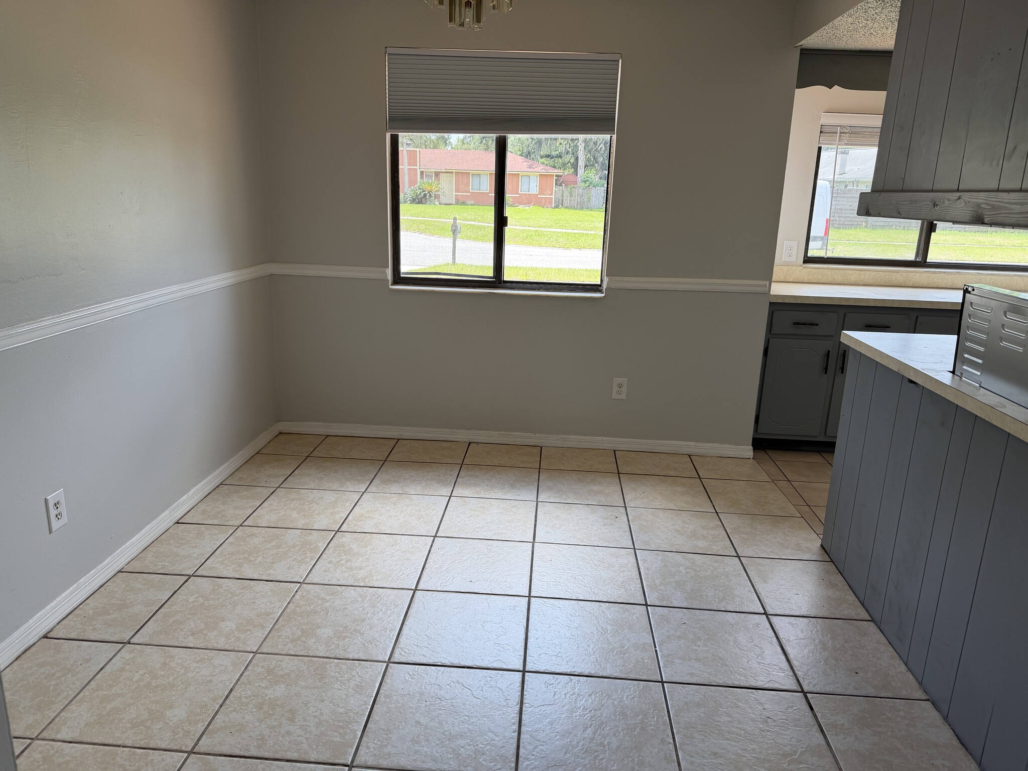 Building Photo - 8418 Bottlebrush Ct
