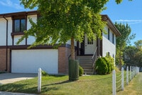 Building Photo - 1426 Chippewa Trail