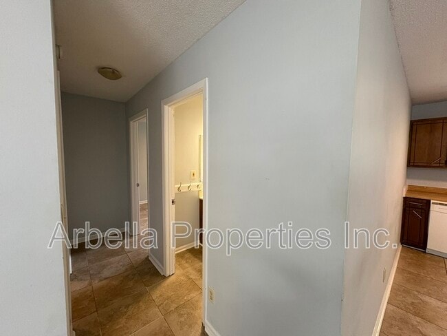 Building Photo - 410 Erwin Hwy