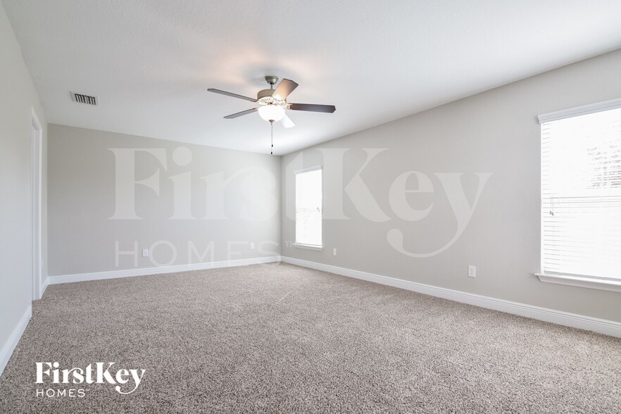 Building Photo - 14503 Dunrobin Dr