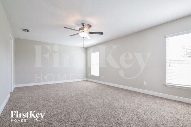 Building Photo - 14503 Dunrobin Dr