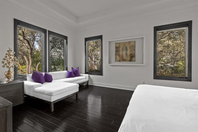 Building Photo - 4720 Rockcliff Rd