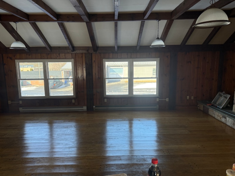 Building Photo - 1344 E College Ave