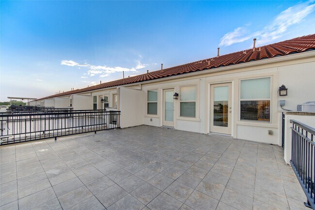 Building Photo - 13605 Teal Bluff Ln