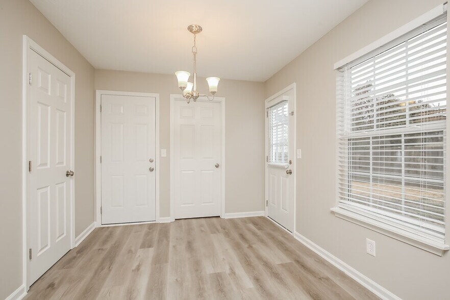 Building Photo - 1103 Phelissa Dr