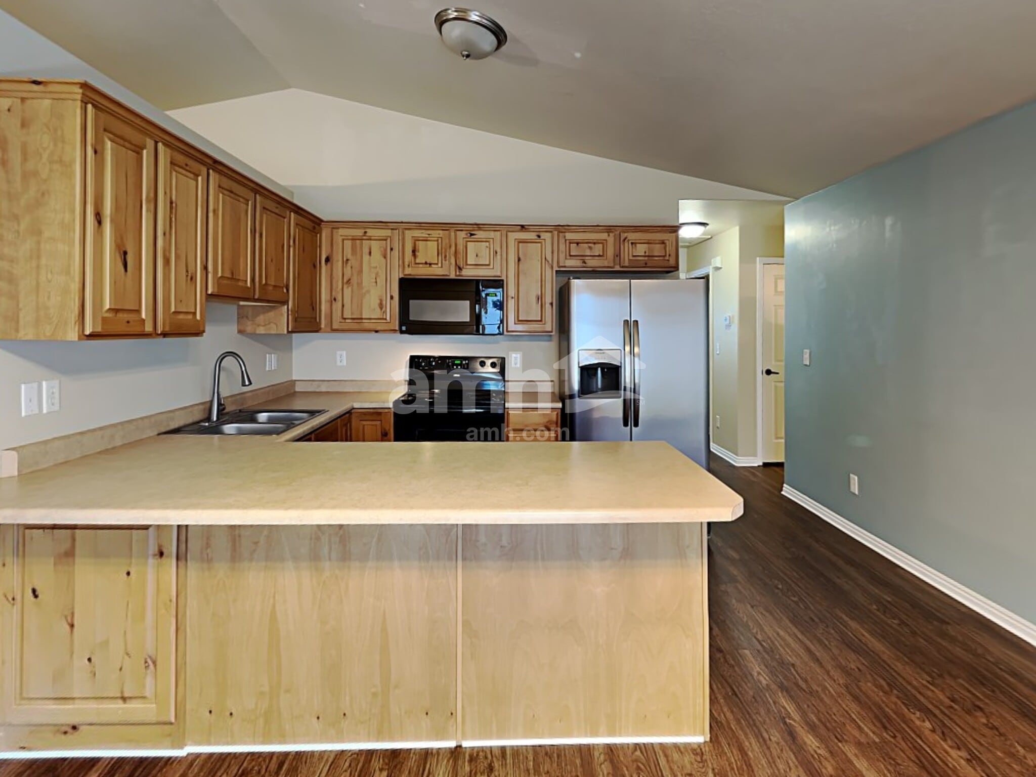 Building Photo - 260 N 360 W