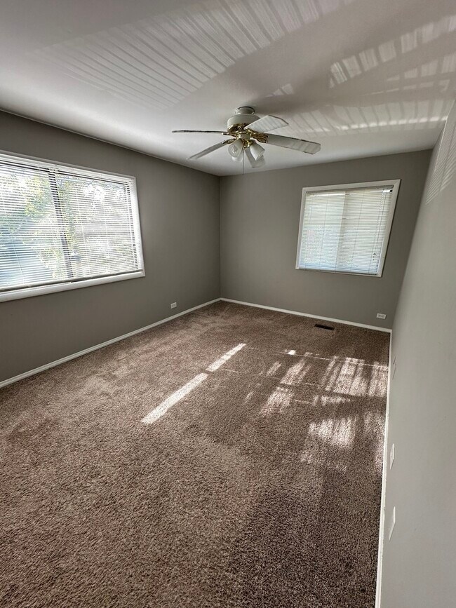 Building Photo - 710 Whitesail Dr