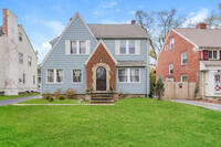 Building Photo - Cozy and Bright 3-Bedroom Home