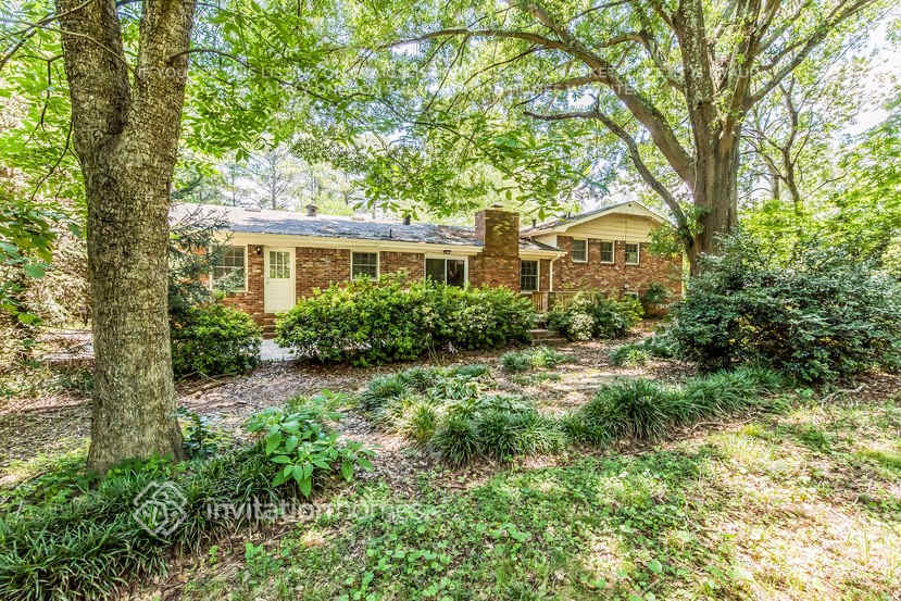 Building Photo - 2905 Piedmont Dr