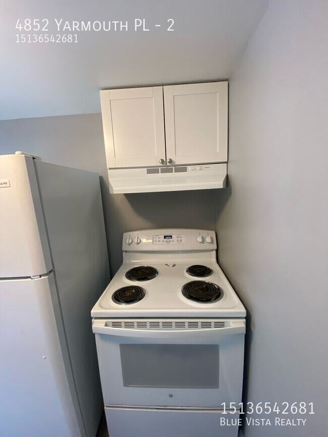 Building Photo - 4852 Yarmouth Pl