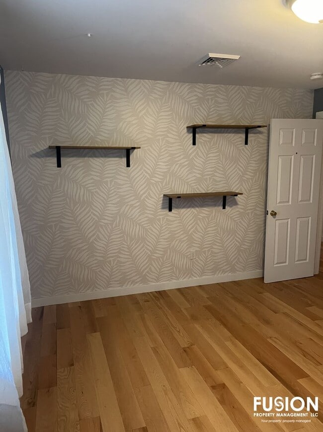 Building Photo - Beautiful Mountain Crest Home for Rent in Williston, Vermont