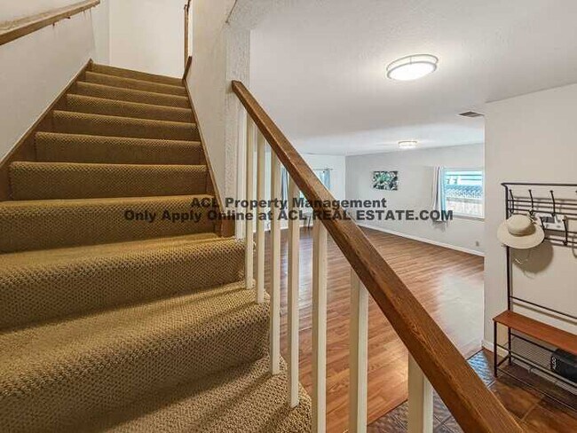 Building Photo - 3 Bed / 2.5 Bath | 1,362 Sq Ft | Prime Downtown San Leandro Location | Walkable + Parking