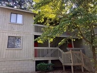 Building Photo - 2 Bedroom, 2 Bathroom Apartment in Cedarwood