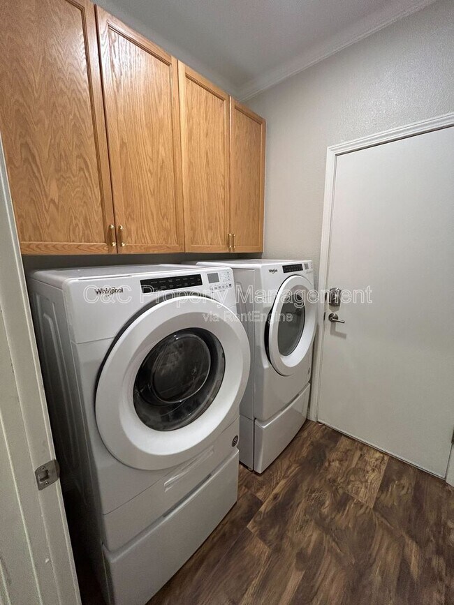 Building Photo - 2315 Fairmont Ave