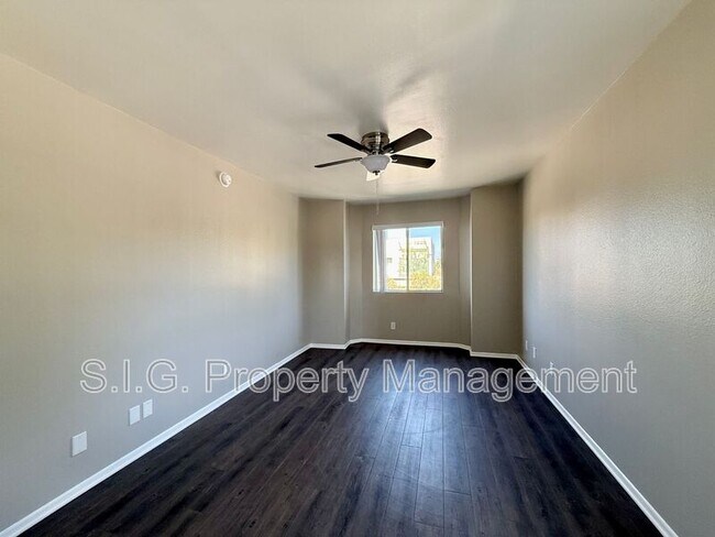 Building Photo - 4500 Laurel Canyon Blvd