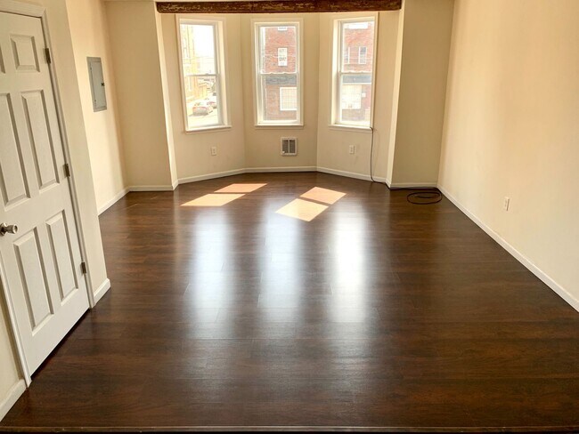 Building Photo - 2419 E Allegheny Ave