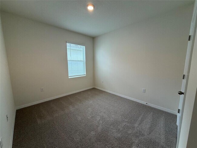 Building Photo - 1305 June Lk Lp