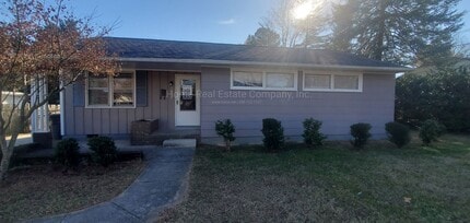 Building Photo - 2812 Hermitage Dr