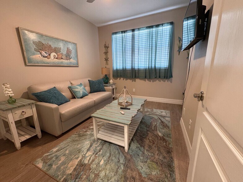 Building Photo - Make every day feel like a getaway in The Towns at Lakeside Plantation!