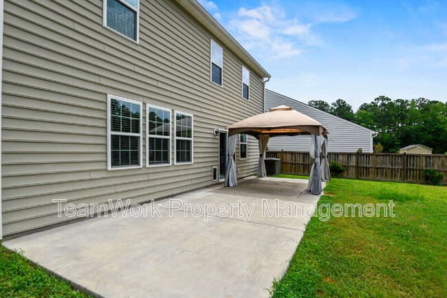 Building Photo - 126 Daniels Creek Cir