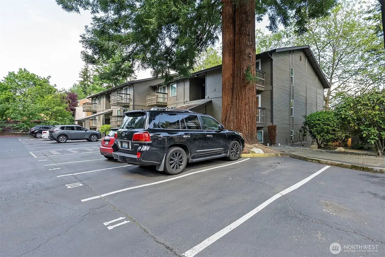 Building Photo - 14630 NE 35th St