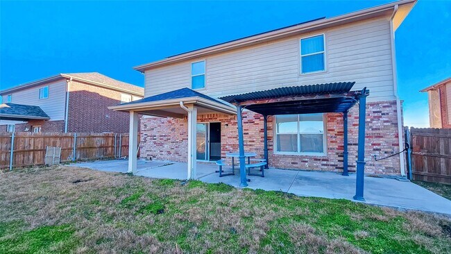 Building Photo - 6906 Big Bend Ln