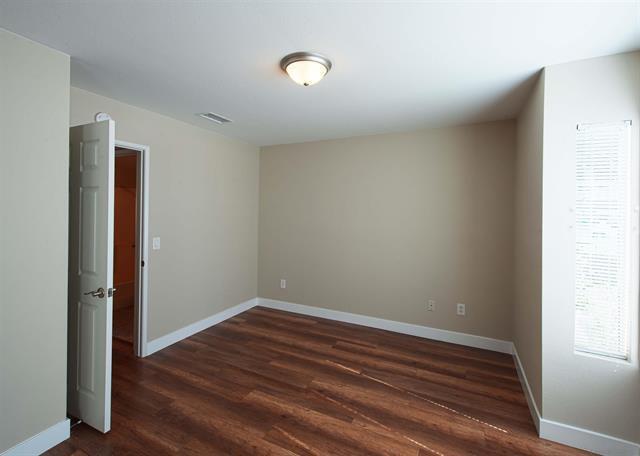 Building Photo - 4829 Bella Pacific Row