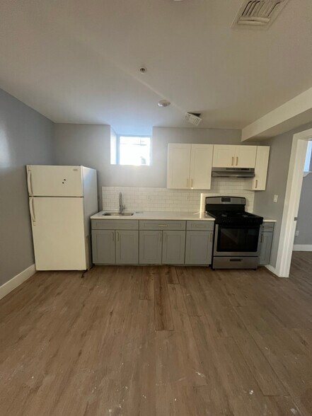 Building Photo - 175 Munn Ave