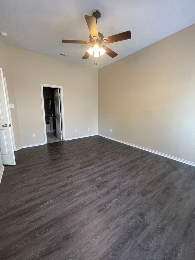 Building Photo - PICTURE PERFECT 3/2 Home in Superb Location in Highly Desirable Park Glen Neighborhood!(( Keller ...