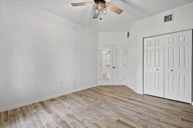Building Photo - 3023 Alcazar Pl