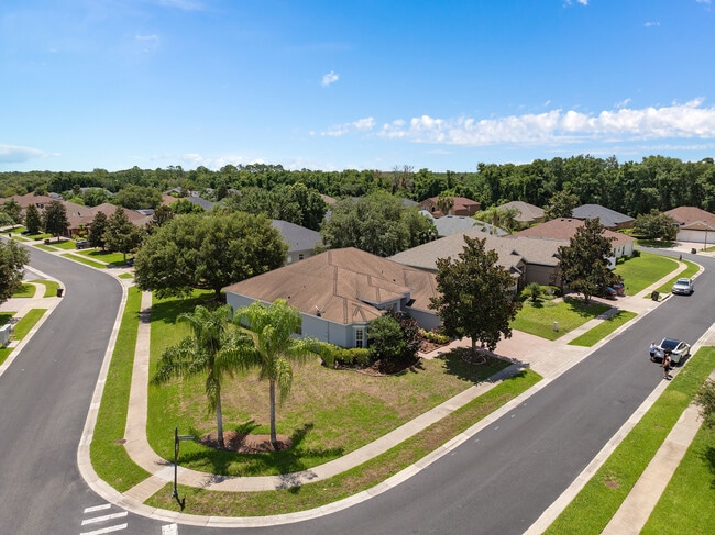 Building Photo - 2522 Northumbria Dr