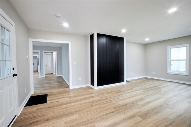 Building Photo - 1332 Thurgood St SW