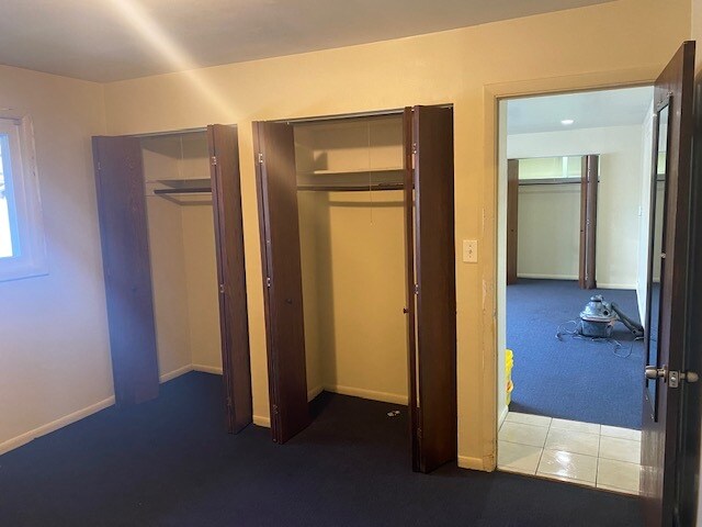Master bed - 11200 S Hale Ave