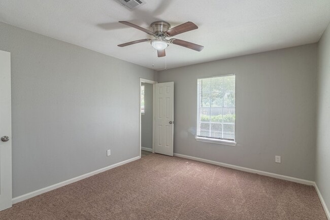 Building Photo - 9407 Irby St