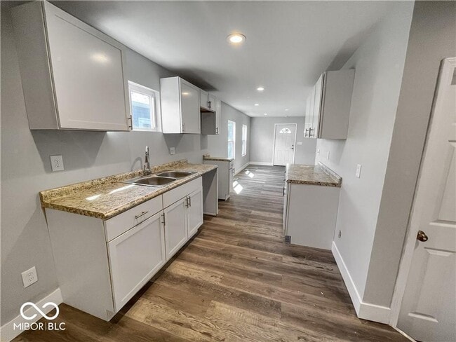 Building Photo - 4630 Farrington Ave