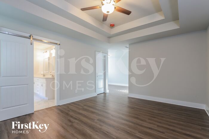 Building Photo - 7110 Lawson Dr