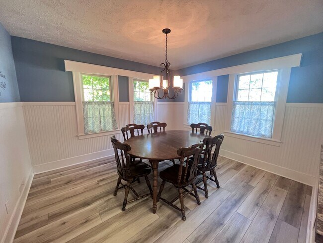 Building Photo - Spacious Four Bedroom Home in Byron Center!