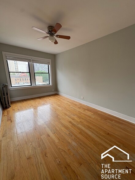 Building Photo - 1154 N Dearborn St