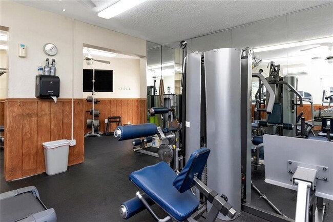 Building Photo - 10351 Regal Dr