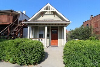 Building Photo - 2 Bedroom 1.5 Bath Home In KCMO