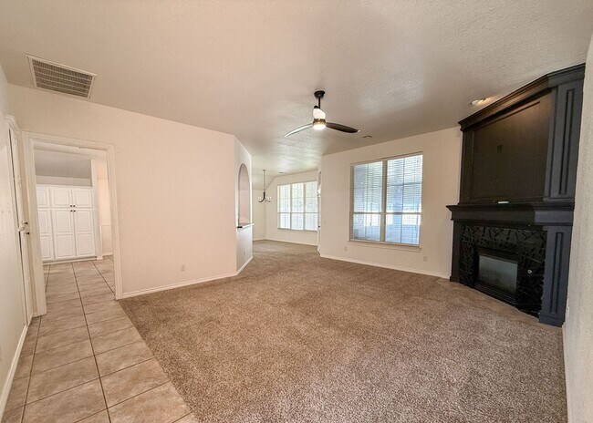 Building Photo - Gated in West Edmond! Storm Shelter! Tons of Space!