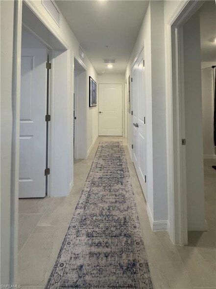 Building Photo - 5704 Melbourne Ct