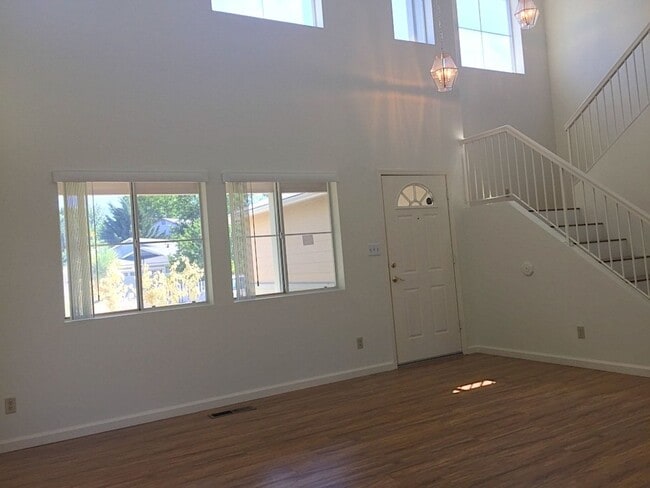 Building Photo - NW Reno Two Story - Beautiful Landscaping ...