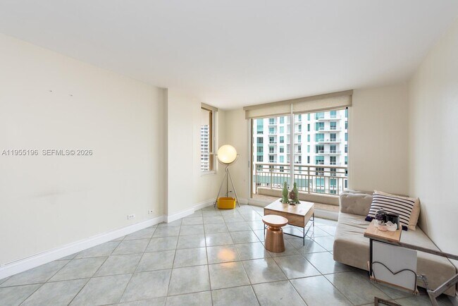 Building Photo - 888 Brickell Key Dr
