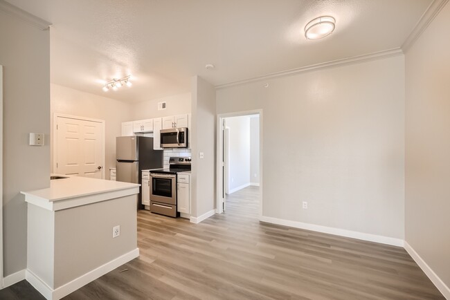 C1 Renovated - 3 Bed 2 Bath - Rise Creekside