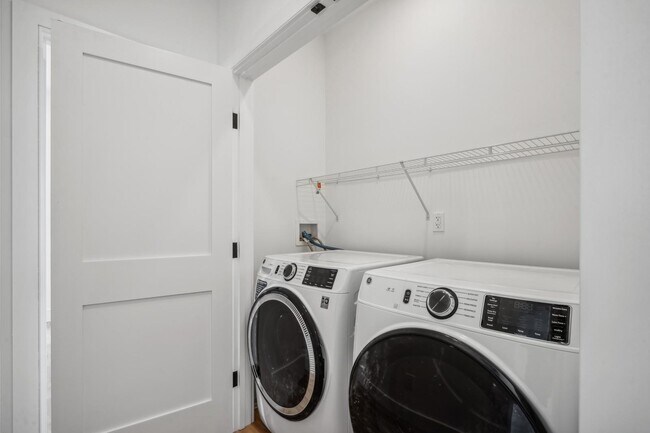 Building Photo - 215 Harrison Ave