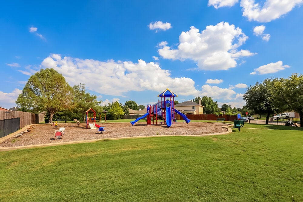 Building Photo - 5768 Goldfinch Way