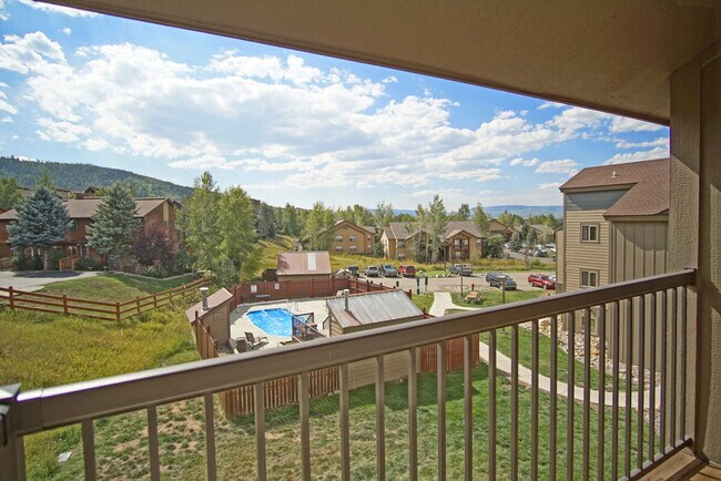 Building Photo - 2875 Village Dr