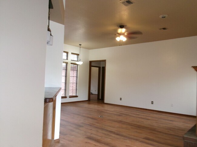Building Photo - Pets Negotiable with Owner Approval!