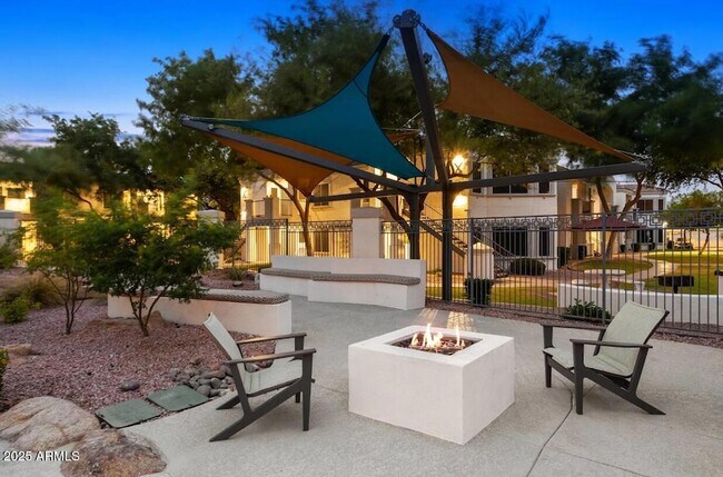 Building Photo - 1250 W Grove Pkwy